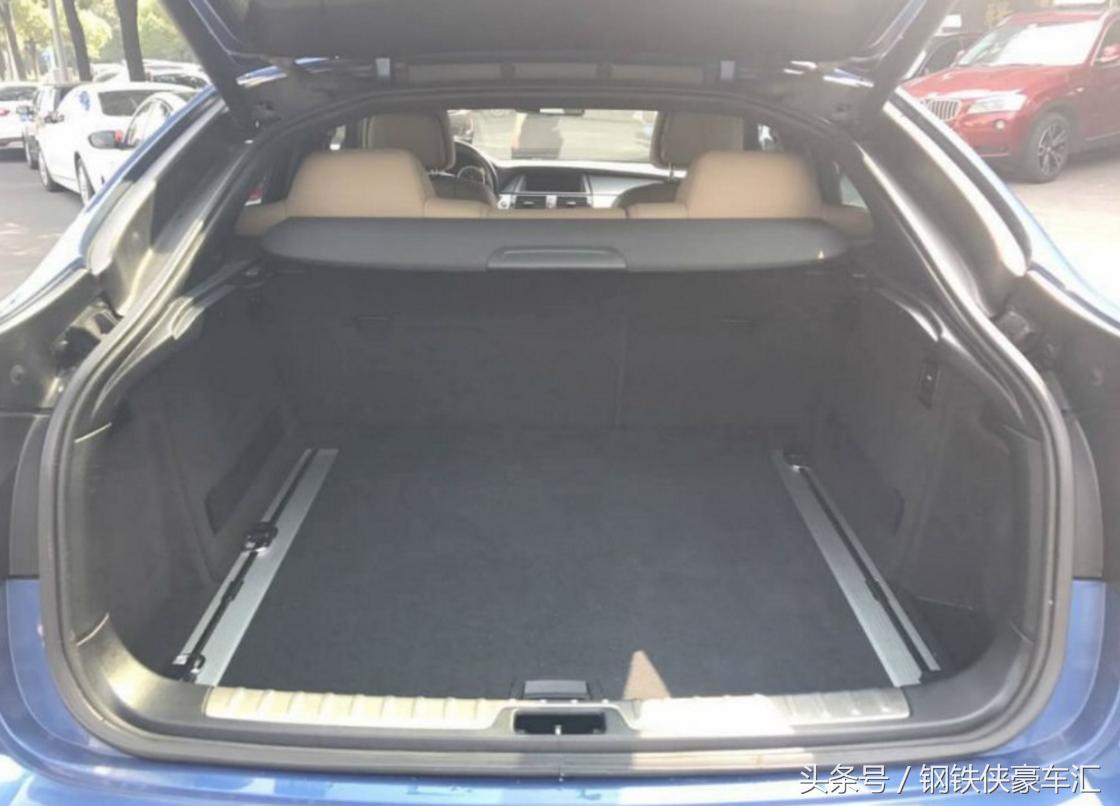 花a6钱买台二手车,花奥迪的钱买了五菱宏光