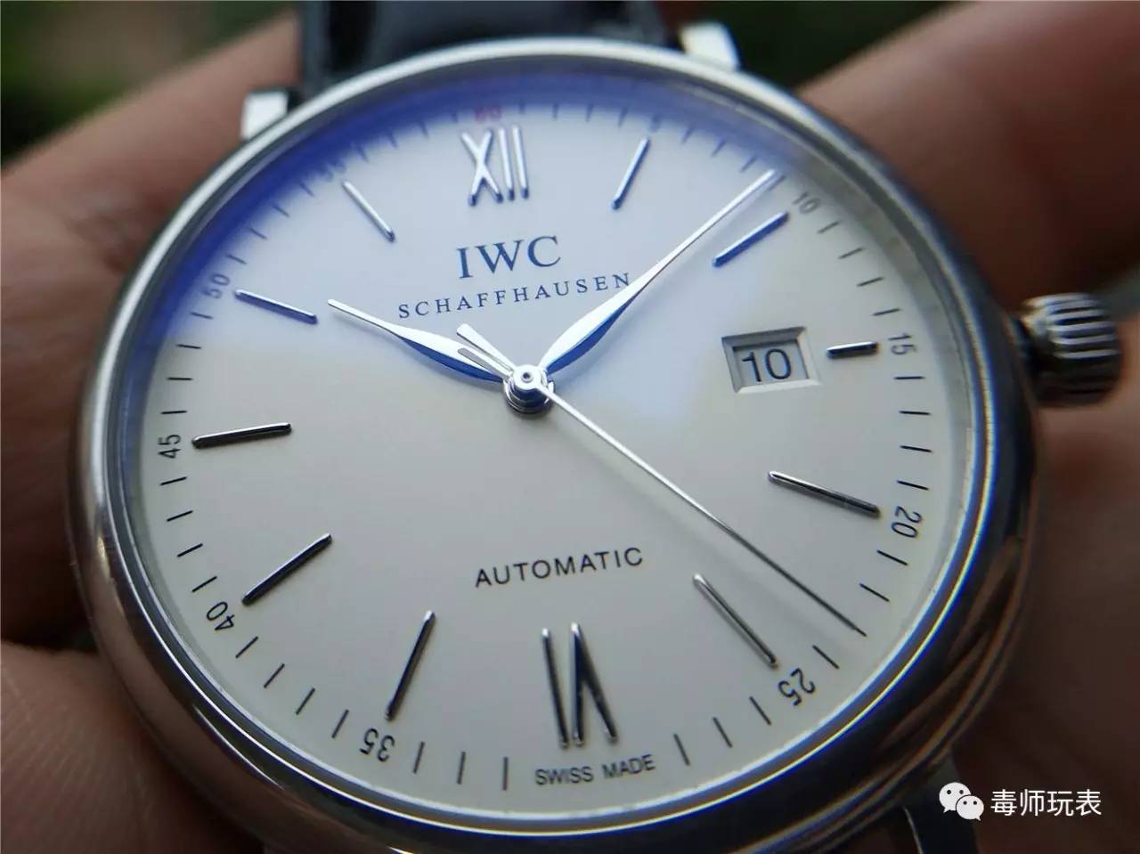 万国柏涛菲诺的秒针是弯的吗,iwc万国柏涛菲诺系列男士腕表