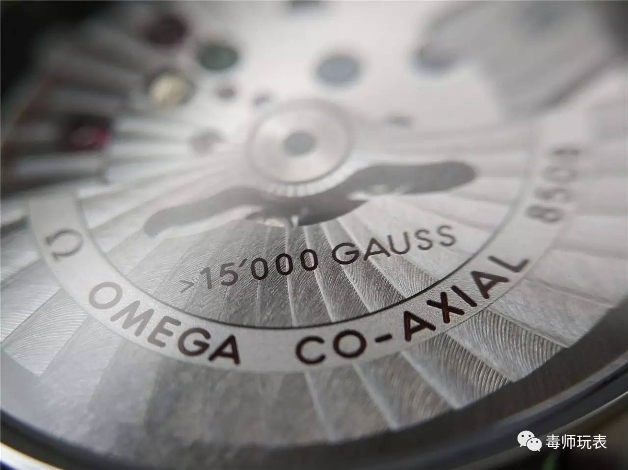 大黄蜂欧米茄白盘,大黄蜂欧米茄夜光