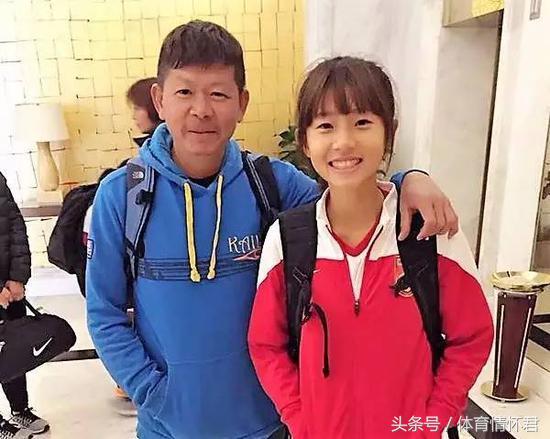 讽刺！中国女足国外比赛进61球夺冠，18岁足球女神却无奈退役