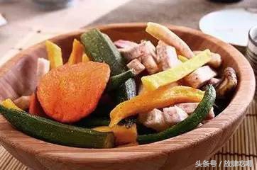 不愿做个只吃烤肉的*疆新**胖纸？九蔬，入驻万达，给你健康生活