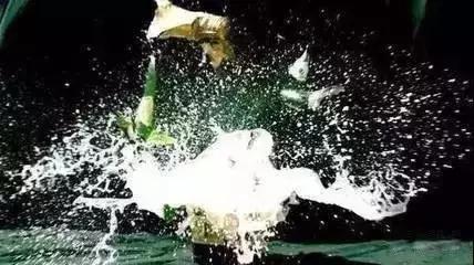 被啤酒瓶炸伤怎么处理,被啤酒瓶炸伤眼睛