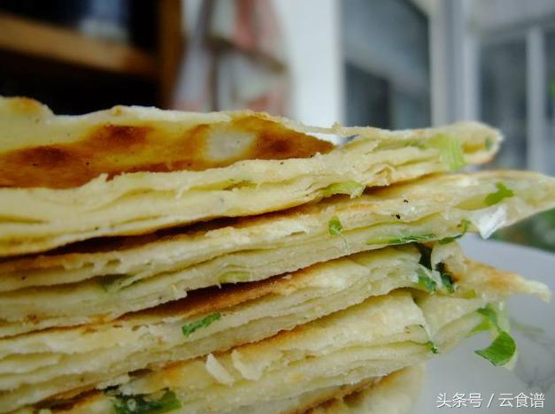 学做葱油千层饼,薄脆葱油薄饼