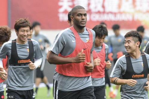 眼镜侠一脚让经开鸦雀无声!卡帅后面排兵布阵怎么办?