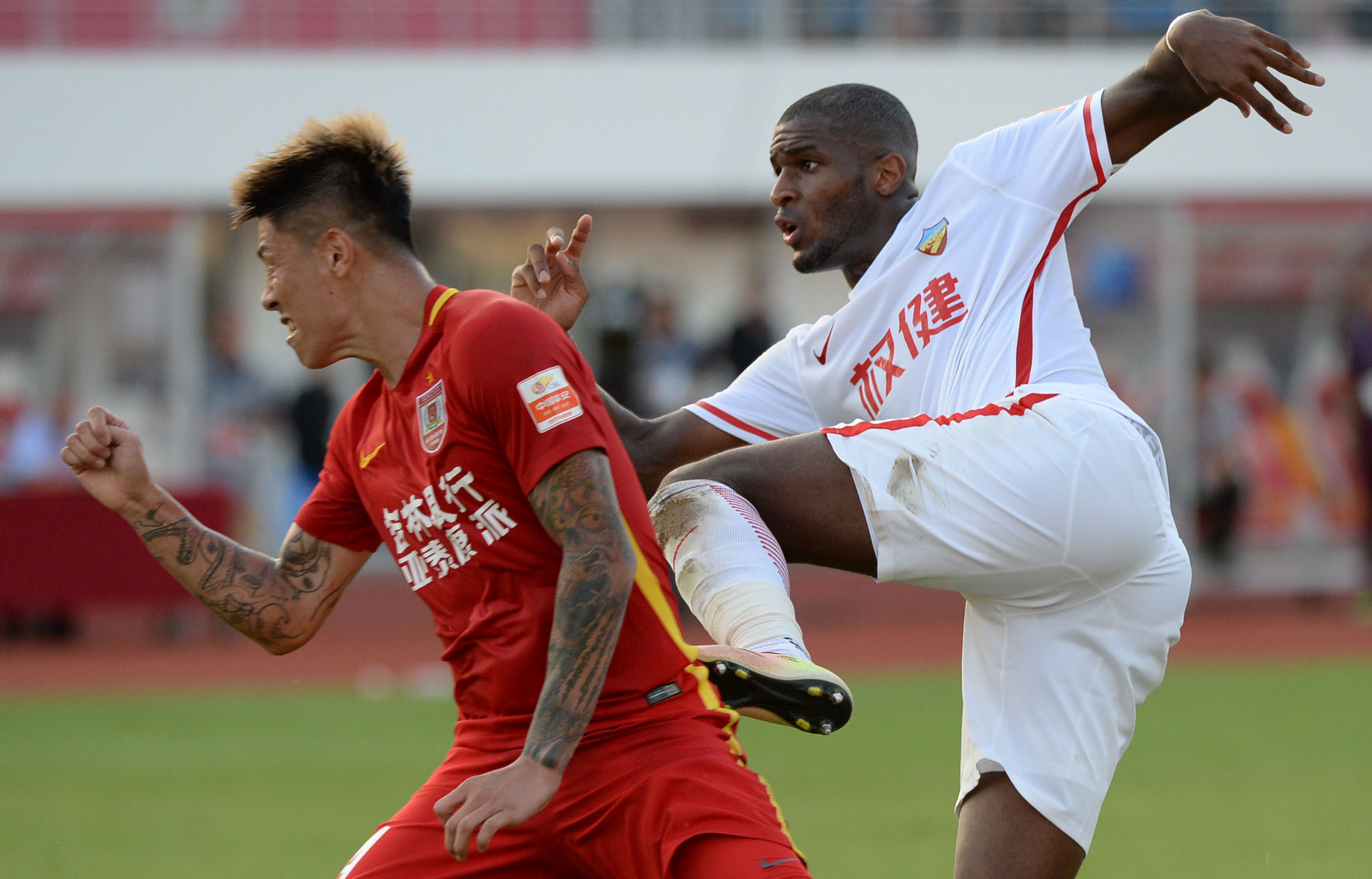 眼镜侠一脚让经开鸦雀无声!卡帅后面排兵布阵怎么办?