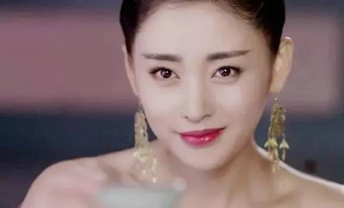 从太子妃到捕快黑羽，可攻可柔的张天爱是怎样炼成的？