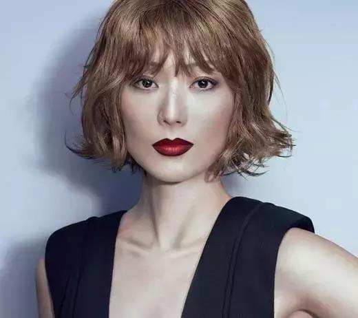 男朋友说要送我100支口红,男朋友送女朋友什么口红好