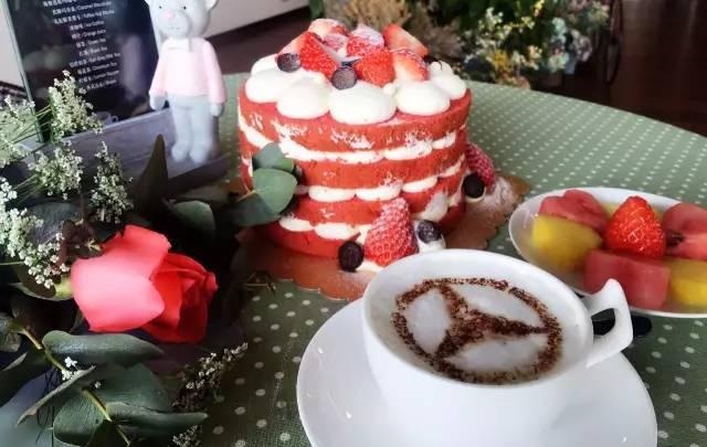 让吃货来了不走的地方,居然是一家汽车4S店!