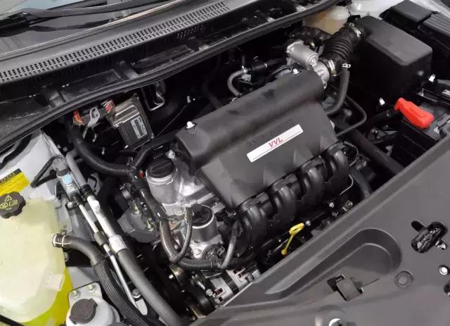 推荐一款十万以内的代步车,12款速锐顶配手动