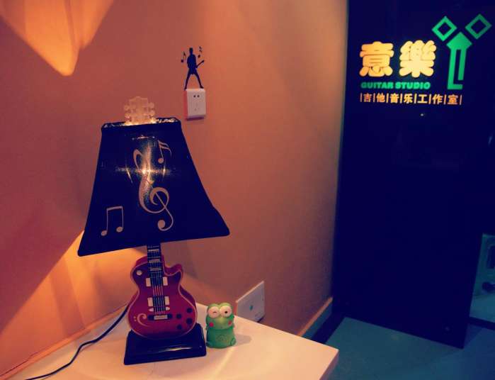 万元吉他千元吉他百元吉他区别,新手学吉他如何挑选吉他购买吉他