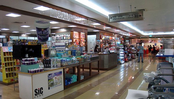 澳门购物的街道,澳门购物去哪个商场比较好