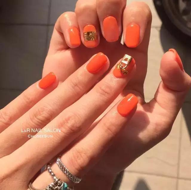 看到这个颜色我就想花钱