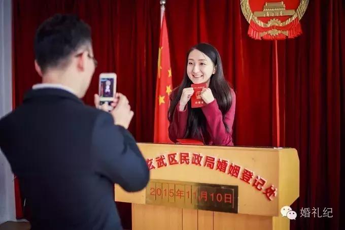 七夕穿什么衣服领证,第一次领证的时候应该穿什么