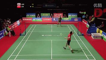 打羽毛球遇到比自己强的人怎么打,打羽毛球遇到厉害的对手