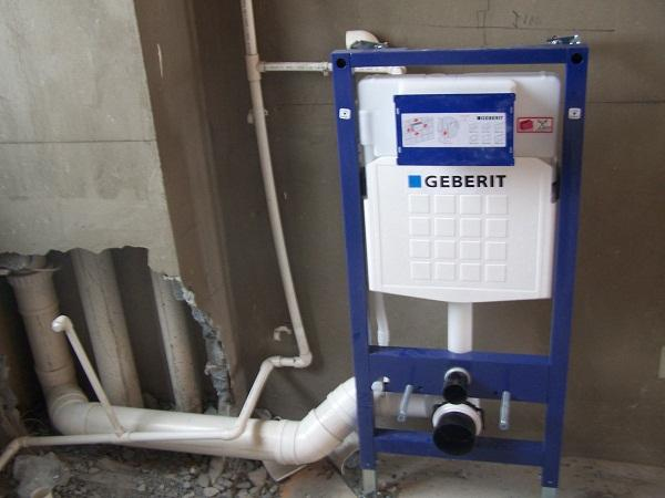 壁挂式马桶这么火,为什么壁挂式马桶反而便宜