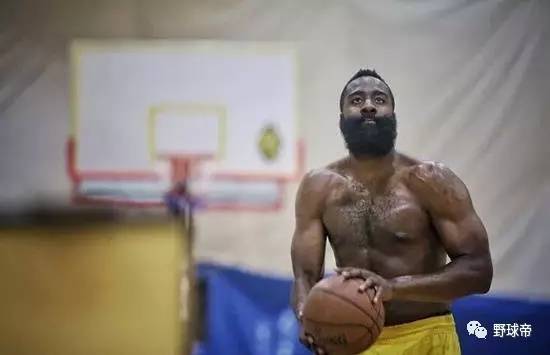 篮球全场战术实战训练,如何在实战中打好篮球