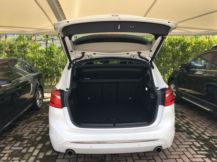 宝马2系220i旅行车高速试驾,宝马2系旅行车220i