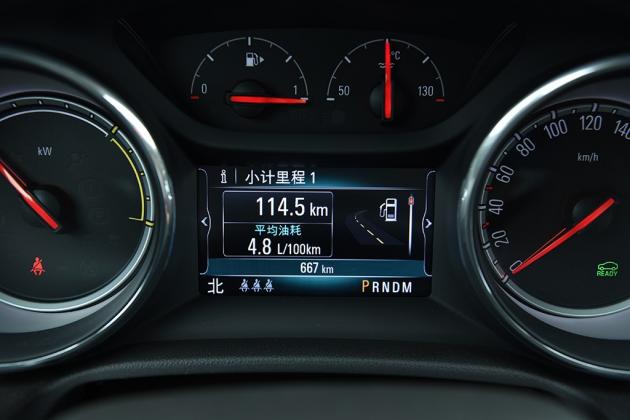 如丝般顺滑的驾驶感受,别克君威28t尊贵版试驾