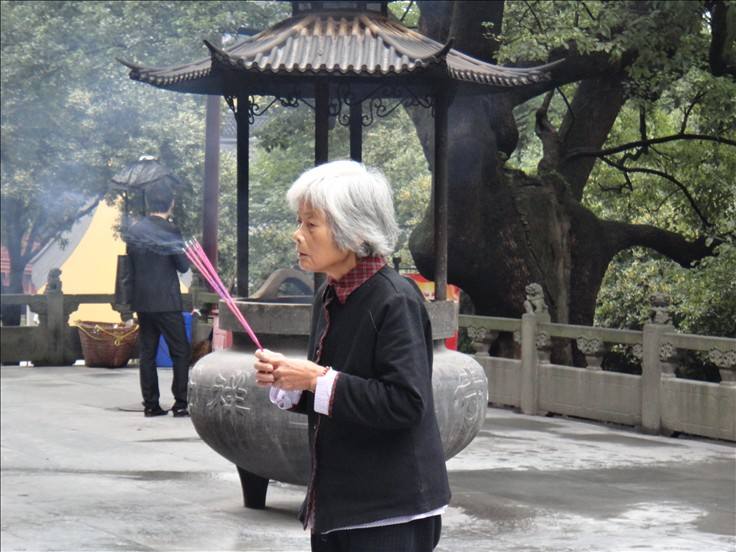 奶奶为孙子祈福忘记名字,奶奶为孙子祈福