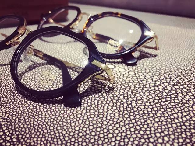 一日一物分享,井柏然同款黑框眼镜