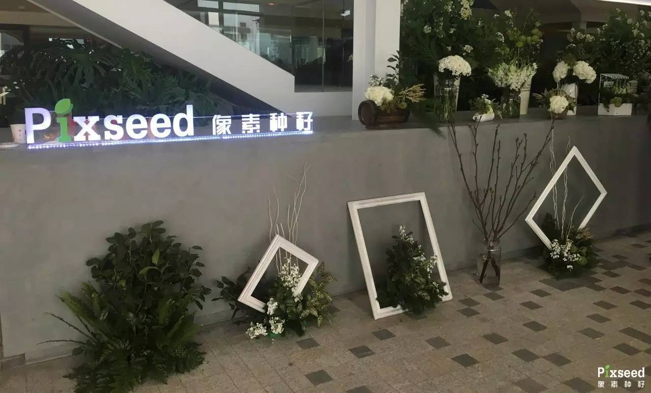 游戏or网购谁更烧钱?网购女透支10万,男友欲自杀!