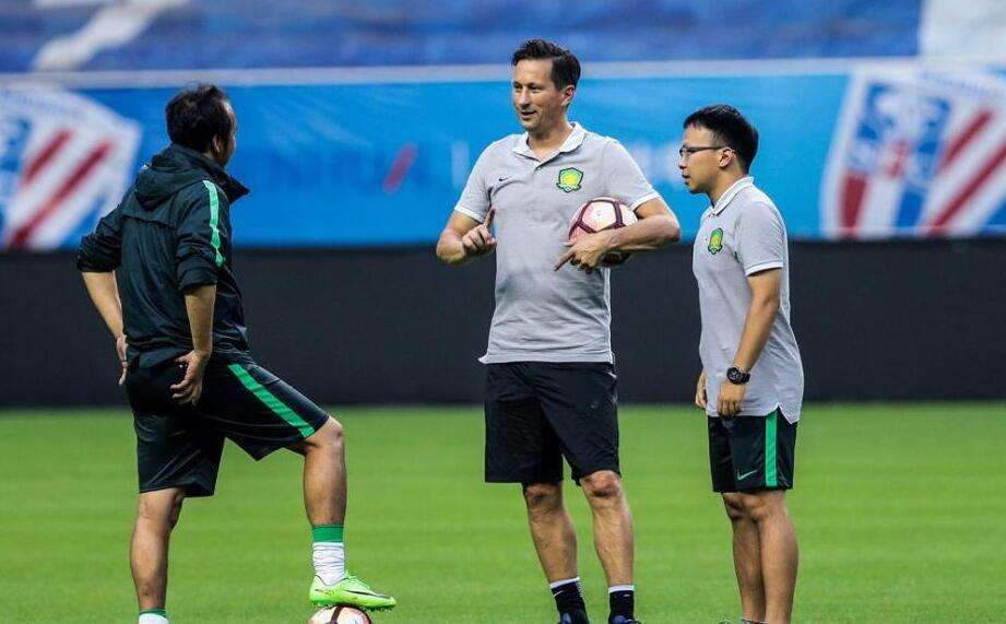 施密特国安的表现,施密特和国安谁厉害