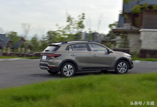 起亚k2跟起亚kxcross的区别,起亚kxcross比k2怎样