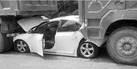 大货车司机不会刹车,大货车司机命都不要了还怕什么