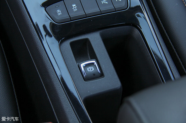 舒适性和运动性都好的车,雪佛兰科鲁兹2014两厢油耗