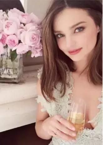 维密米兰达可儿美妆,维密超模米兰达可儿化妆直播