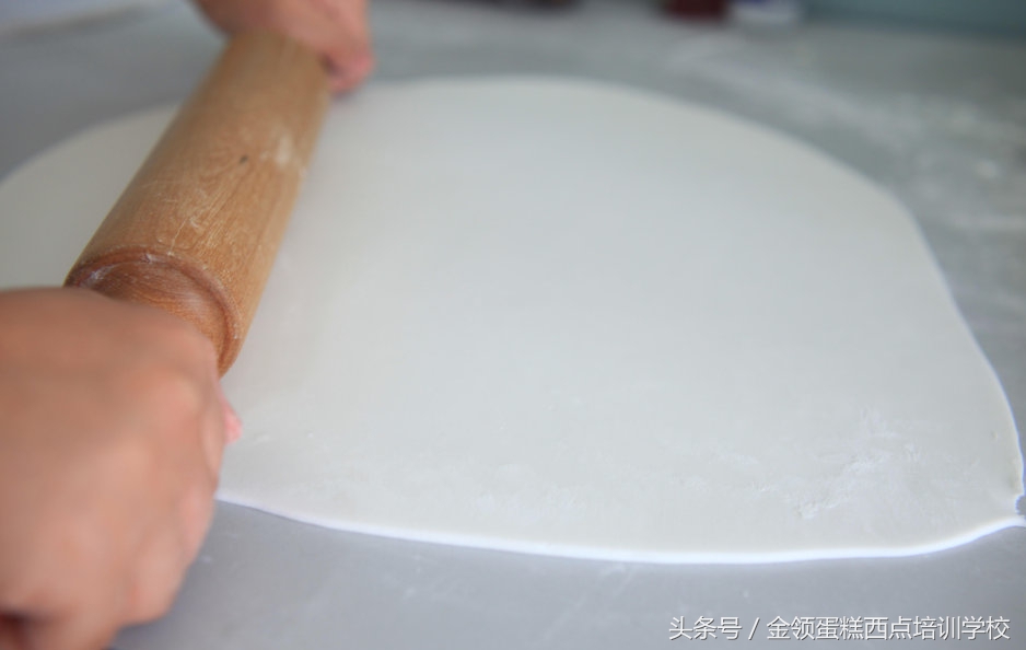 翻糖蛋糕的翻糖怎么做,翻糖蛋糕新手制作