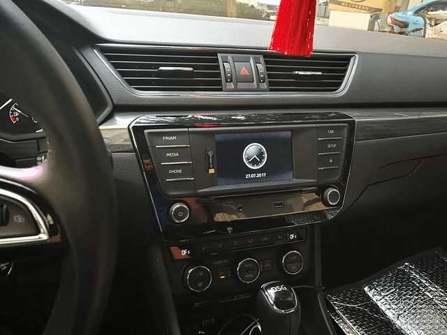 大屏导航改装手把手教你diy,道奇酷威改装大屏导航安装方法