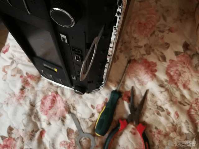 大屏导航改装手把手教你diy,道奇酷威改装大屏导航安装方法