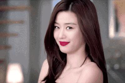 这个让「90后少女」一夜回春的护肤界新网红，到底值不值得买？