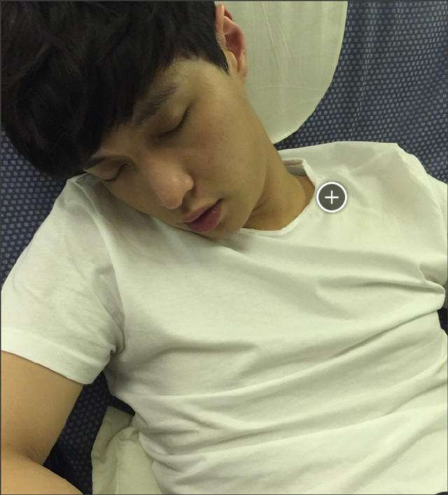 众明星睡姿对比有的也太搞笑了,明星素颜前后对比照张艺兴