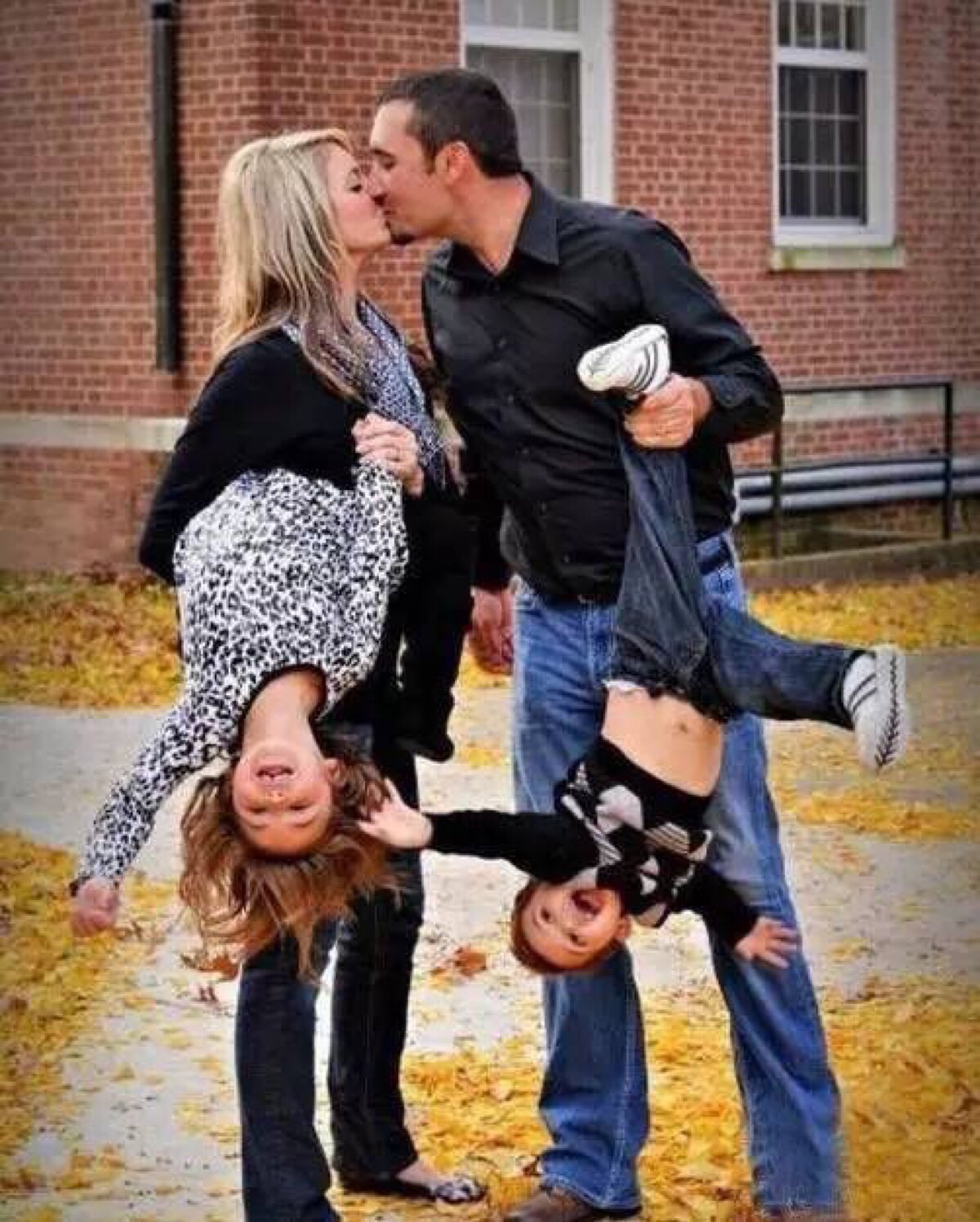 孩子不同意父母生三胎怎么办,大孩子不同意生二胎怎么办