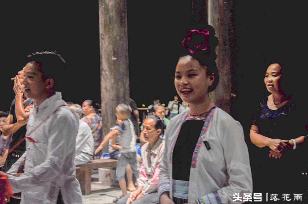 丹寨万达小镇打造综合性旅游景区,贵州丹寨万达小镇十一第一天