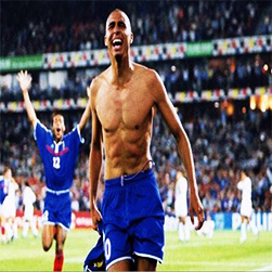 足坛10年代的球星和20年代的球星,致敬现役足坛四大传奇巨星