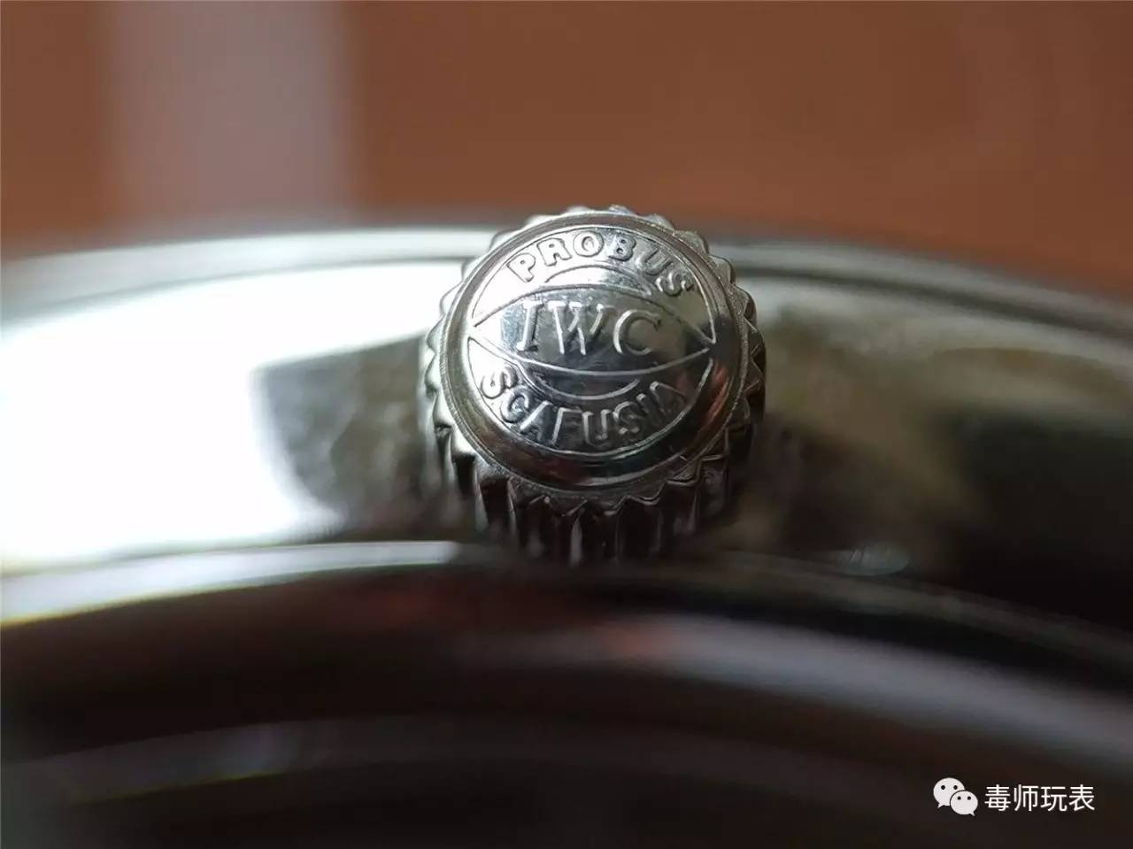 万国柏涛菲诺的秒针是弯的吗,iwc万国柏涛菲诺系列男士腕表