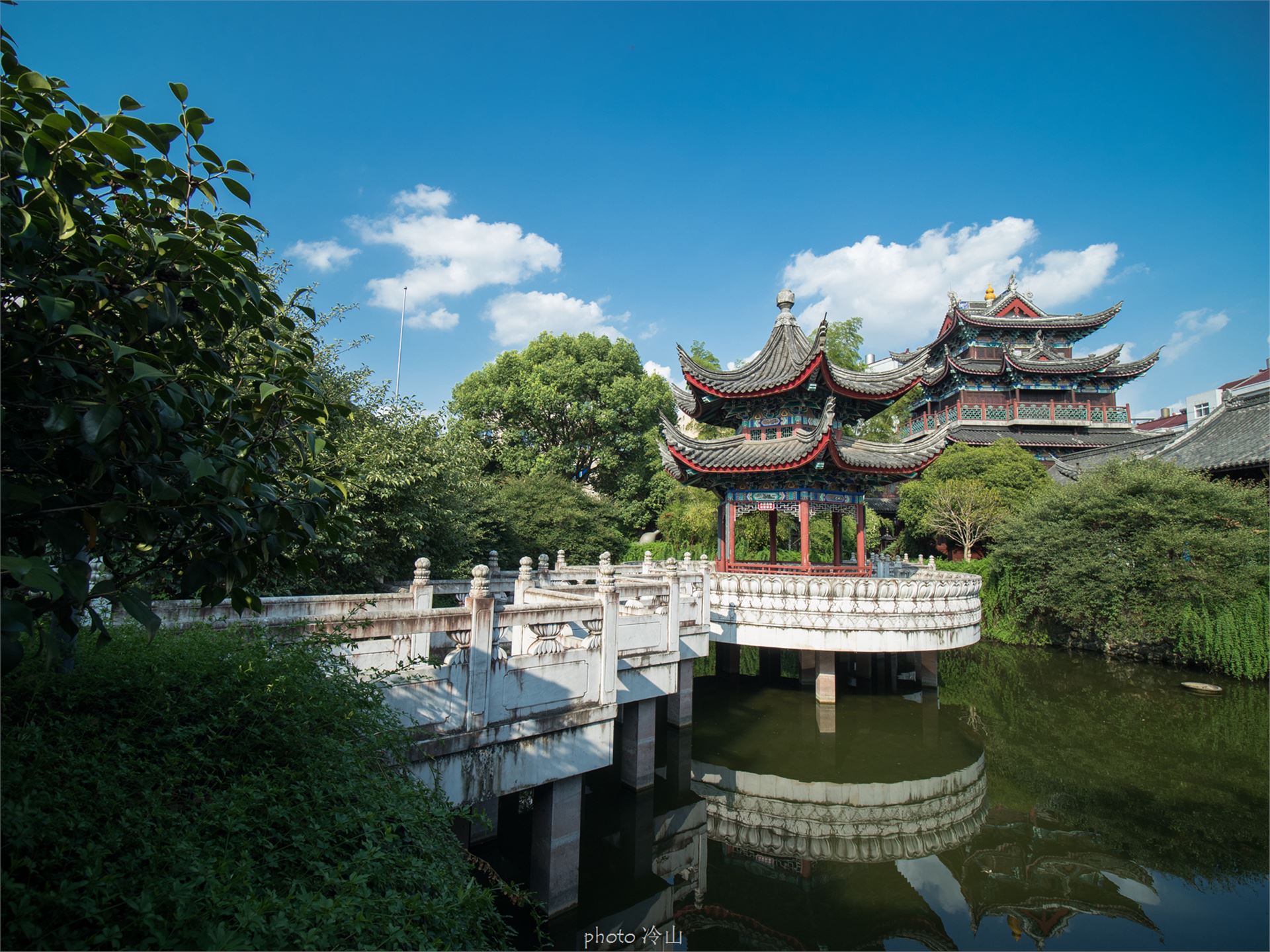 济公灵隐寺真实故居,灵隐寺离济公故居多远
