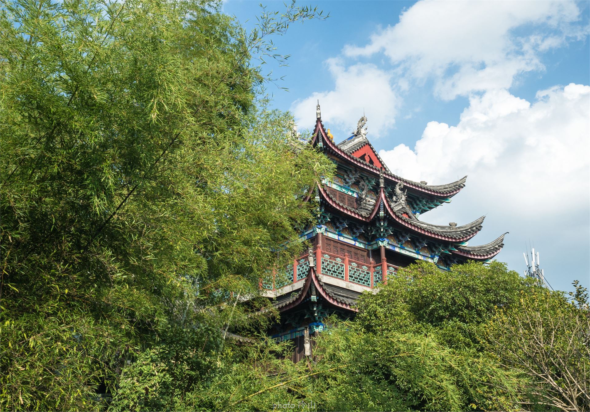 济公灵隐寺真实故居,灵隐寺离济公故居多远