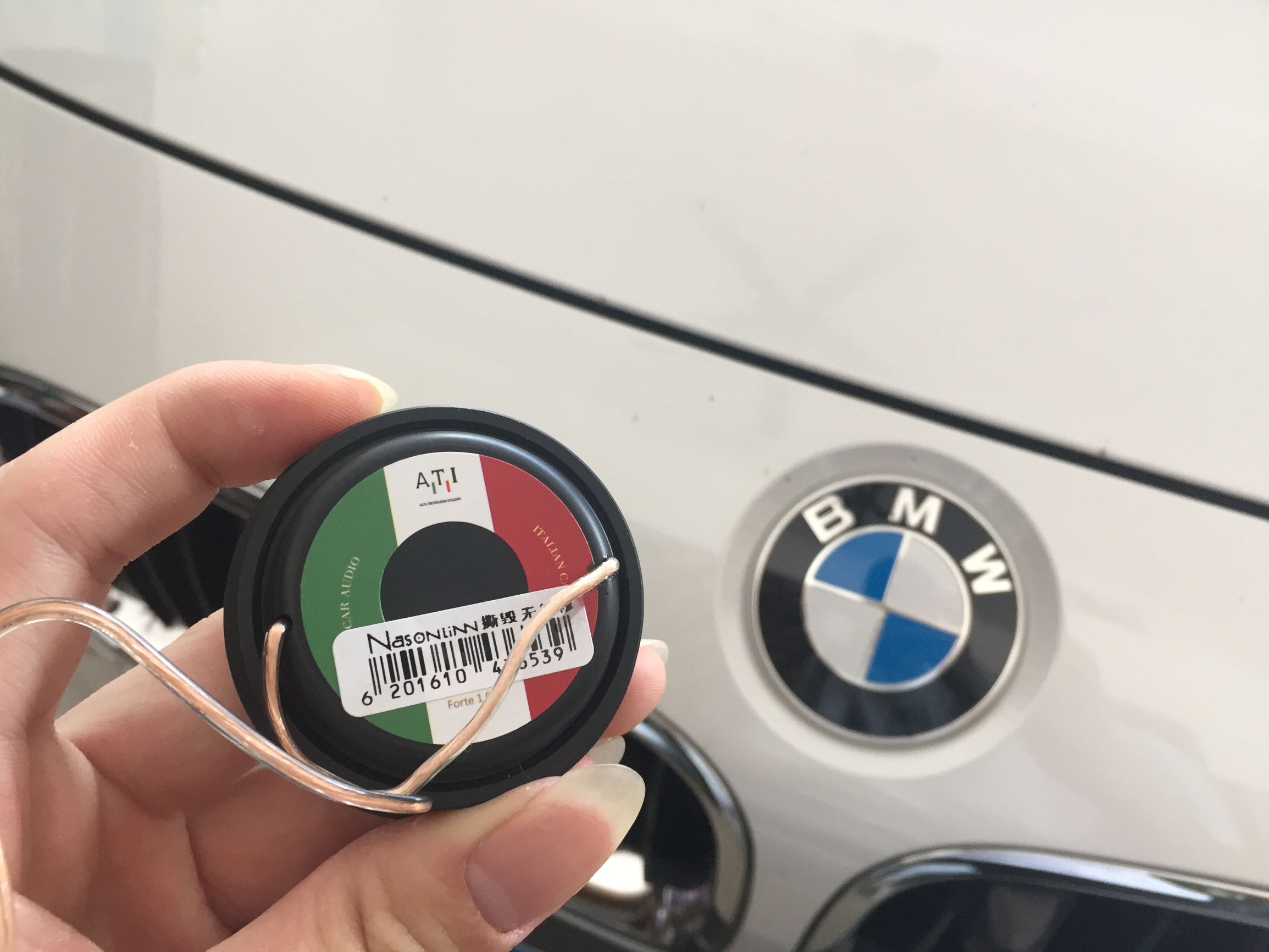 宝马3系哈曼音响试音,21年宝马3系音响调节最佳效果