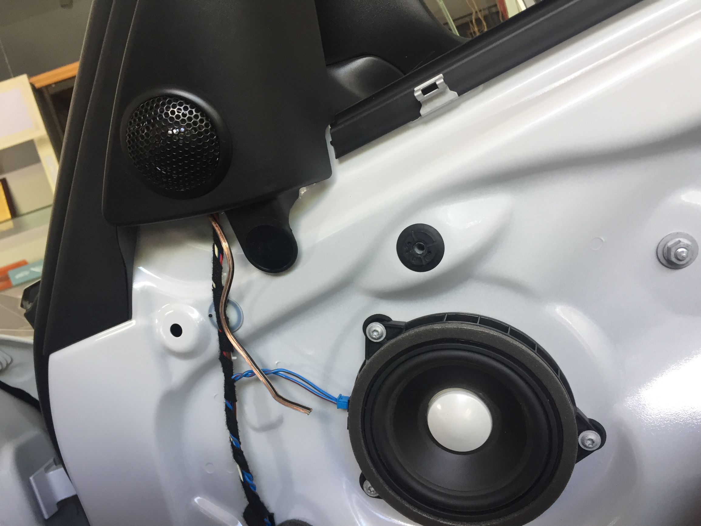 宝马3系哈曼音响试音,21年宝马3系音响调节最佳效果