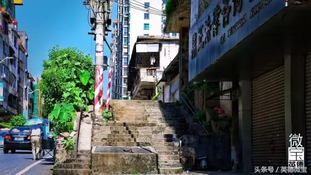 英德这条路分布着四大学府!青春的回忆!看完后我哭了