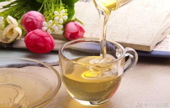 上吐下泻可以喝蜂蜜柠檬水吗,上吐下泻能喝蜂蜜水吗