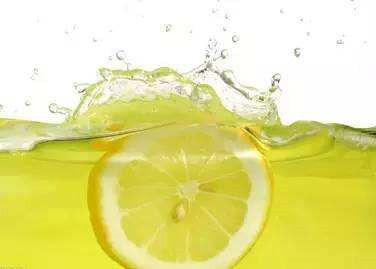 让脸脖子变白最快最简单的方法,为什么脖子这么黑