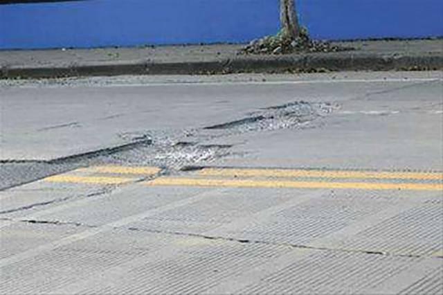 汽车过坑磕底盘怎么处理,小车底盘磕碰坏了要怎样才能知道