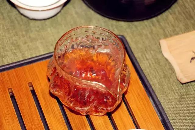 不泡酒吧泡茶社，成都这6家文艺茶社里藏着年轻人的诗和远方