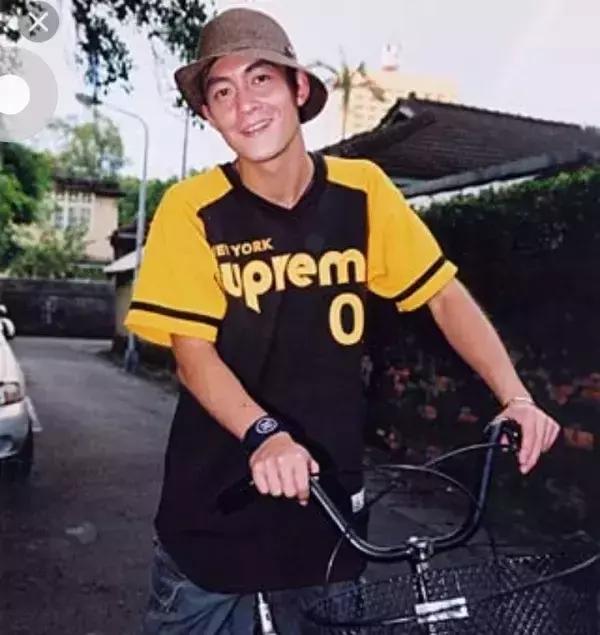 我们出街吧！我带着EXO，EXO带着Supreme！太兴奋辣