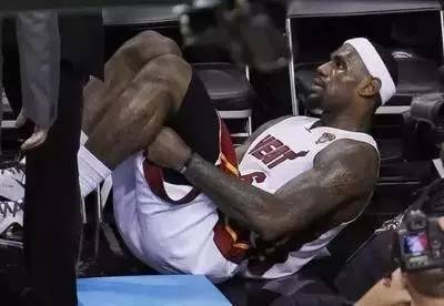 看球赛就紧张怎么办,打球太激烈小腿肌肉抽筋